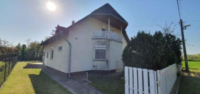 Holiday home in Balatonkeresztur 44886, Balatonkeresztur